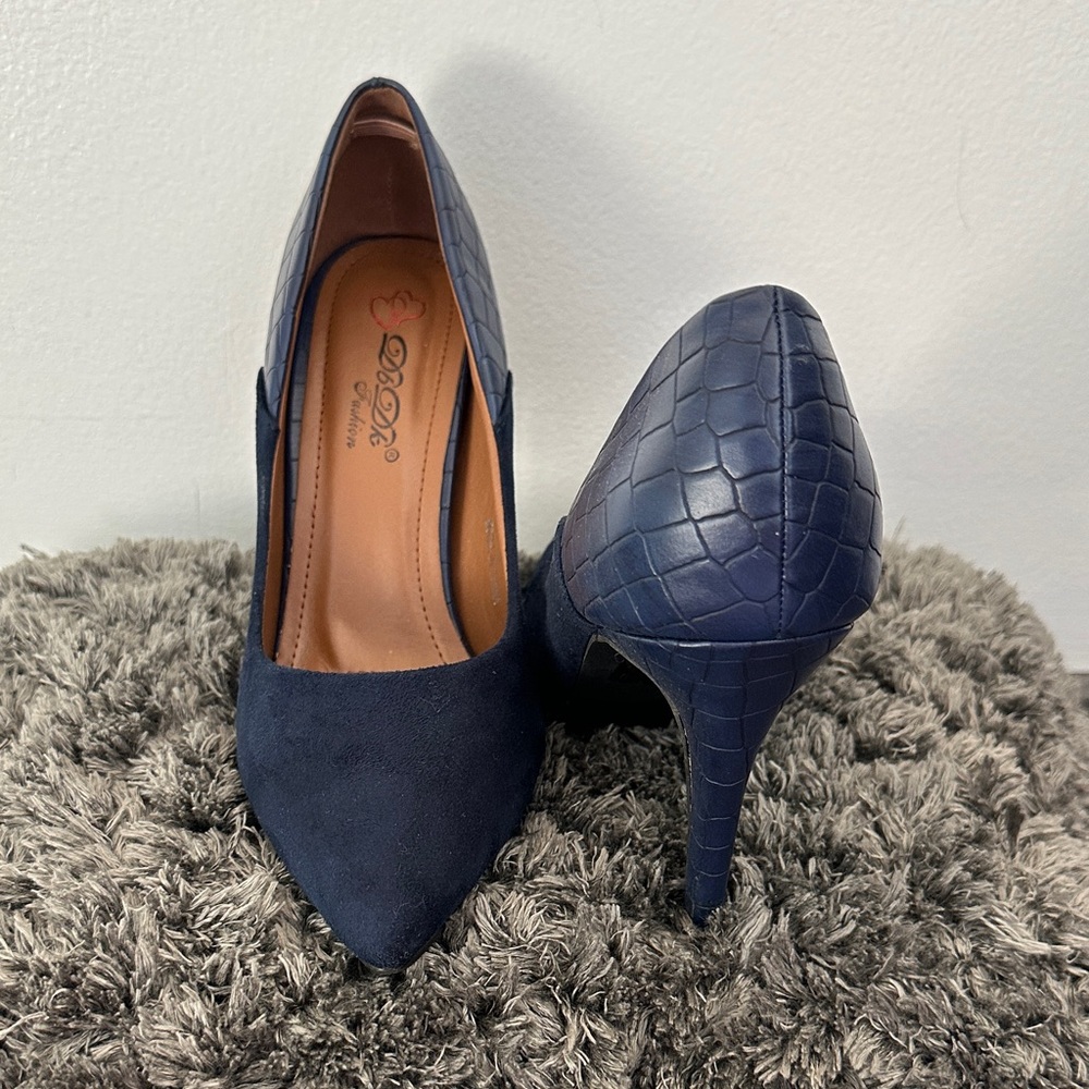 Elegant Blue Women's Heels